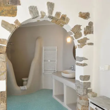 Naxos House, One Minute Away From The Beach! Holiday home *