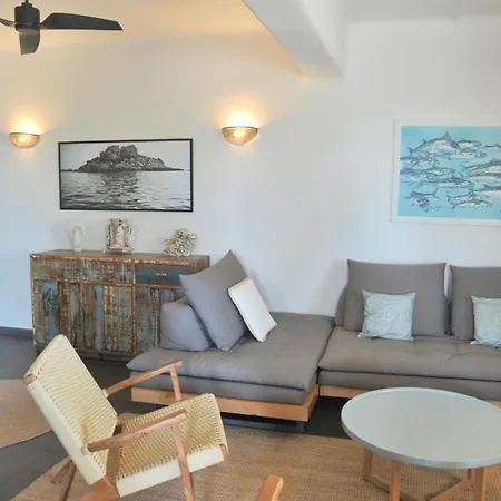 Naxos House, One Minute Away From The Beach! Holiday home