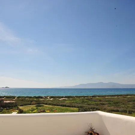 Naxos House, One Minute Away From The Beach! 度假居 *